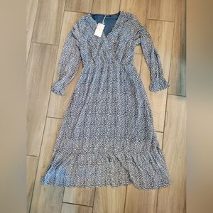 Brand New BTFBM Short Sleeve Midi Dress, Floral Dark Blue, Large